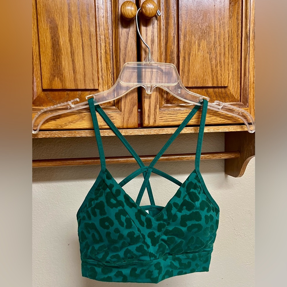 BALANCE ATHLETICA- NOW VITALITY Emerald Green Leopard Sports Bra - Picture 3 of 12